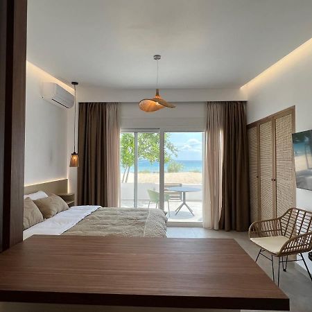 Penthouse & Apartments By The Sea Airport Airstay Αρτέμιδα Εξωτερικό φωτογραφία