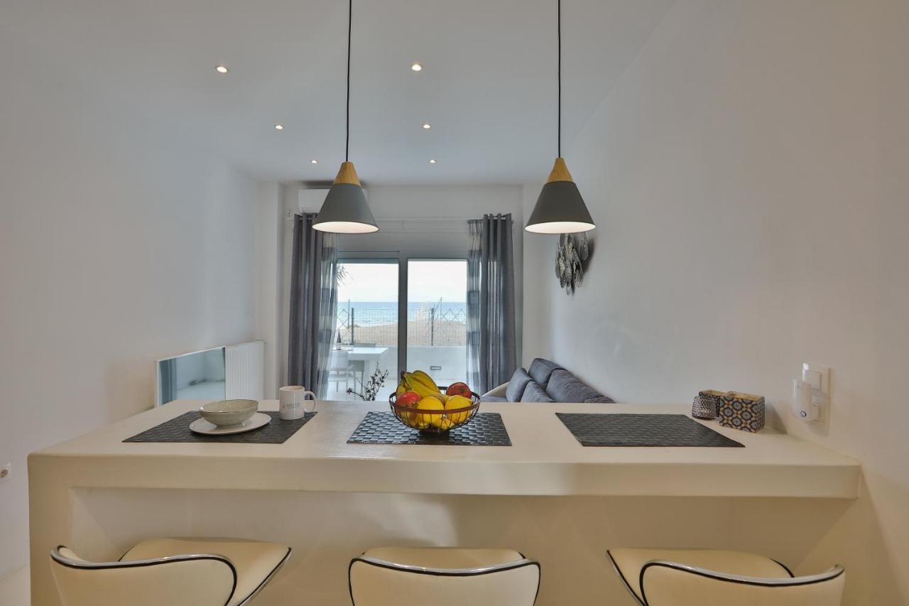 Penthouse & Apartments By The Sea Airport Airstay Αρτέμιδα Εξωτερικό φωτογραφία