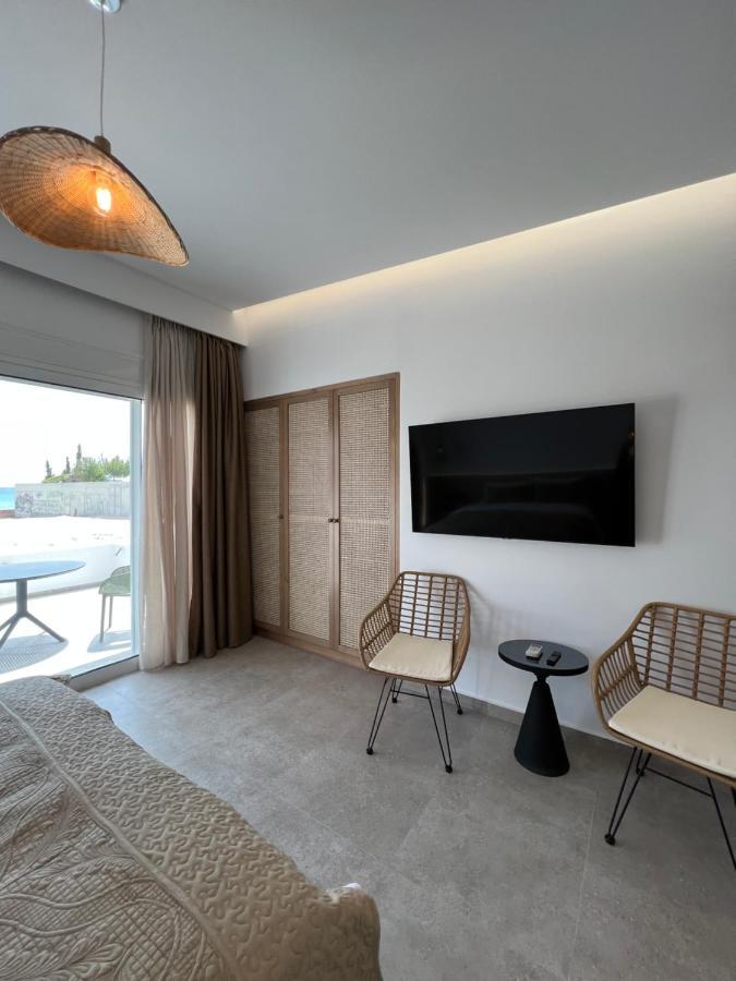 Penthouse & Apartments By The Sea Airport Airstay Αρτέμιδα Εξωτερικό φωτογραφία