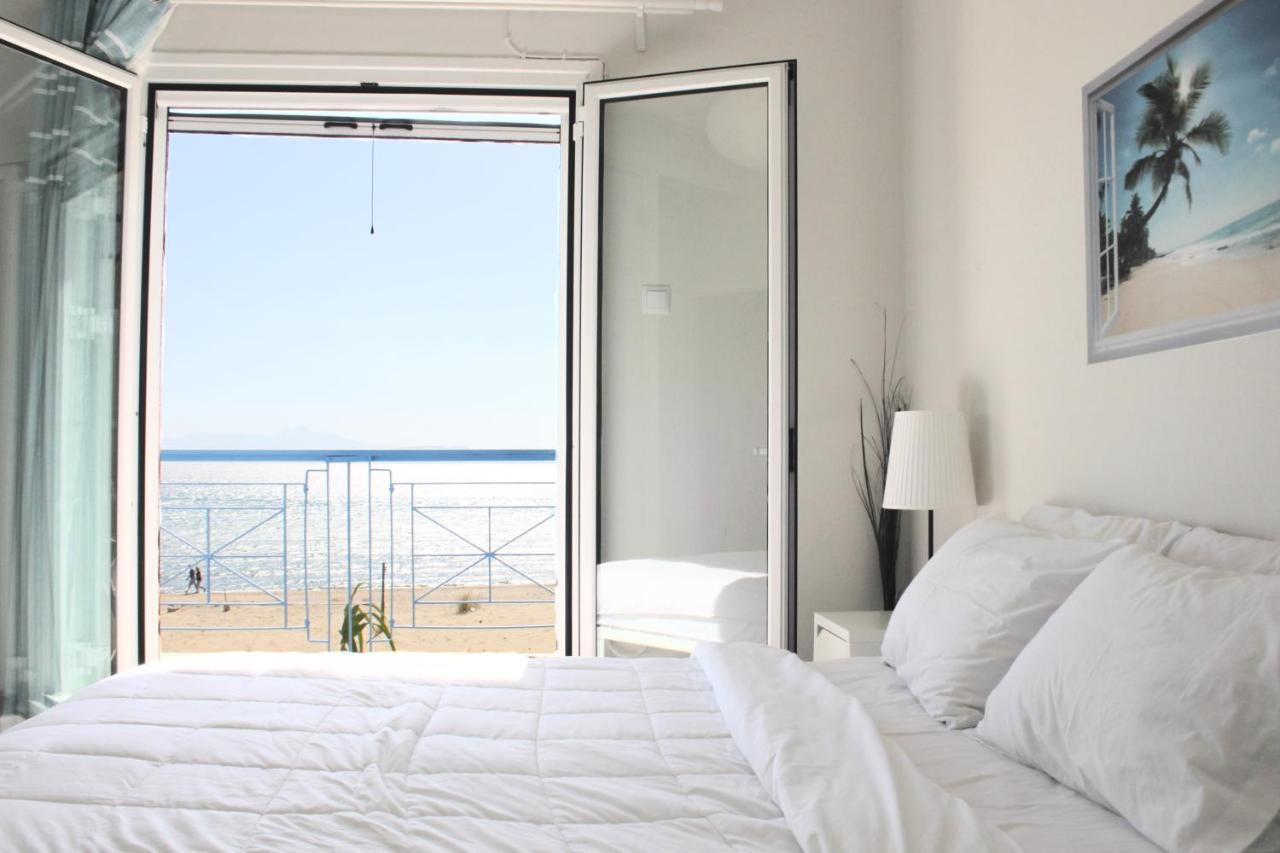 Penthouse & Apartments By The Sea Airport Airstay Αρτέμιδα Εξωτερικό φωτογραφία